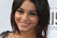 What-is-going-on-with-vanessa-hudgens-hair-side